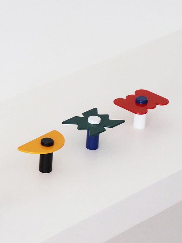 SOLID WALL HOOKS