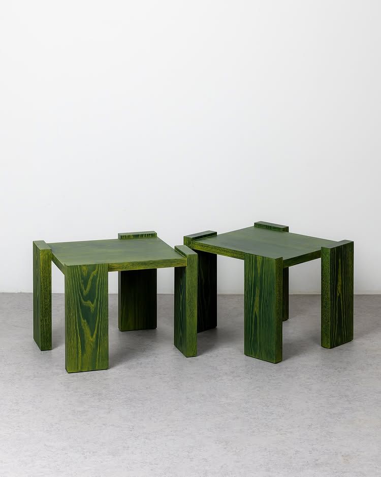SOLID TABLES